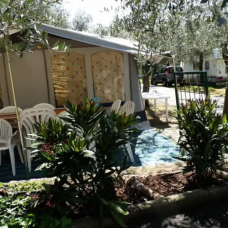 Le Maior Kemp Brenzone sul Garda